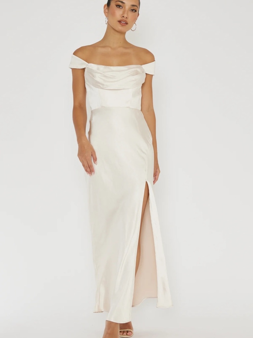 Selfie Leslie Lucinda Off-Shoulder V-Back Dress